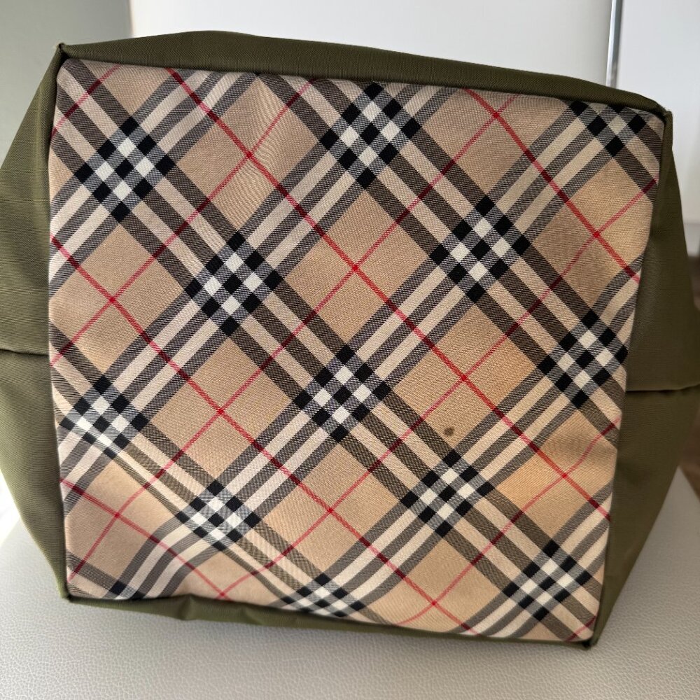 Vintage Burberrys Blue Label Olive Green Nylon Tote Bag - Picture 4 of 11
